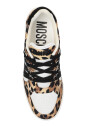 sports-shoes-with-logo