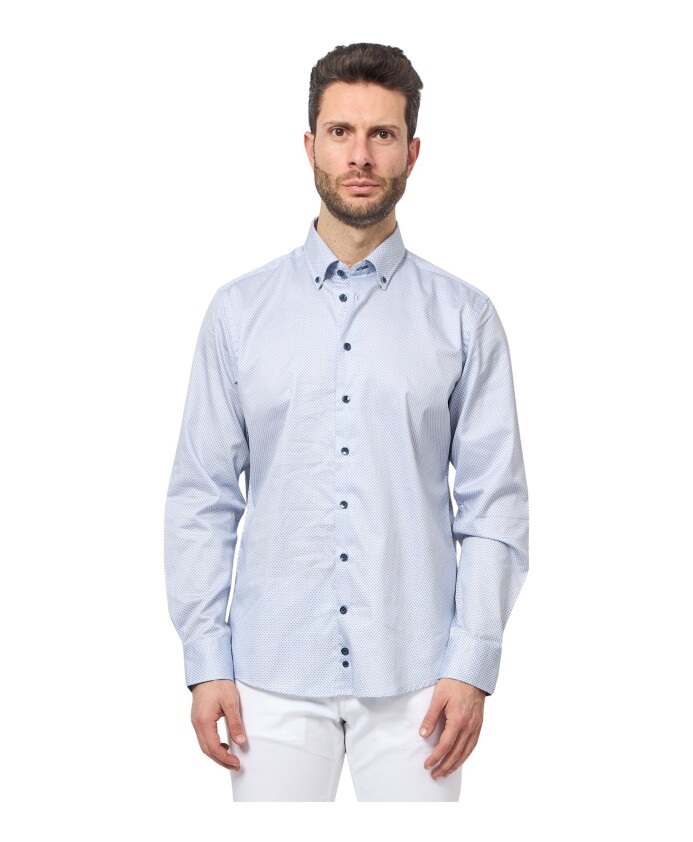chemise-bleue-decontractee-a-manches-longues