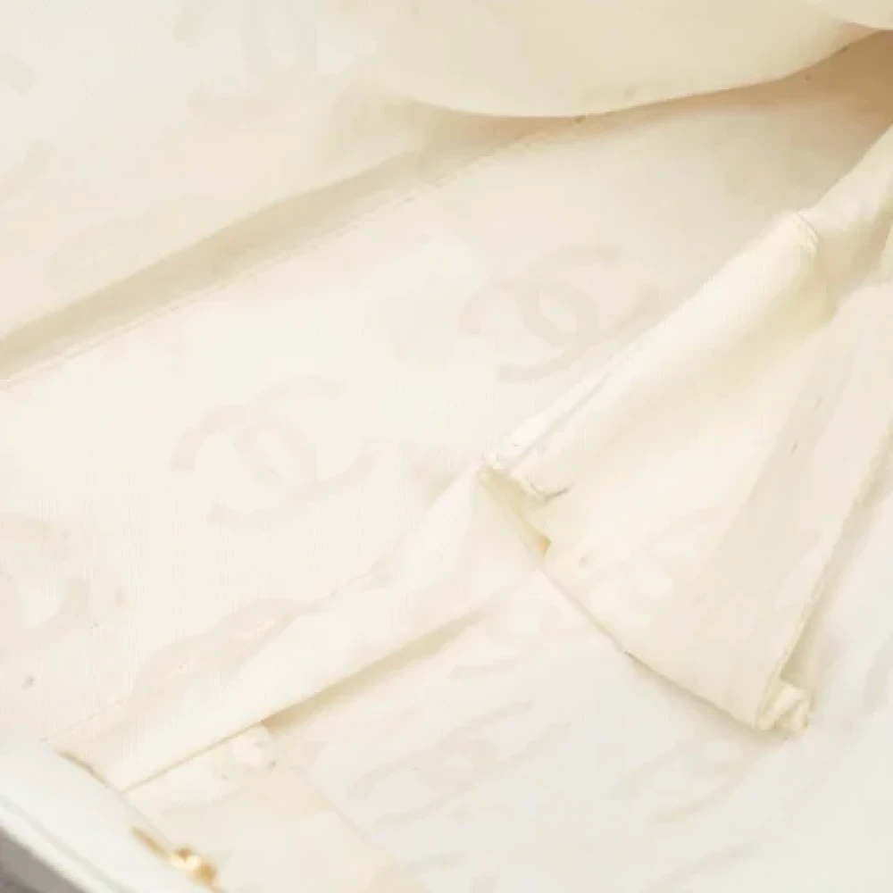 Chanel Vintage Pre-owned Fabric totes White Dames