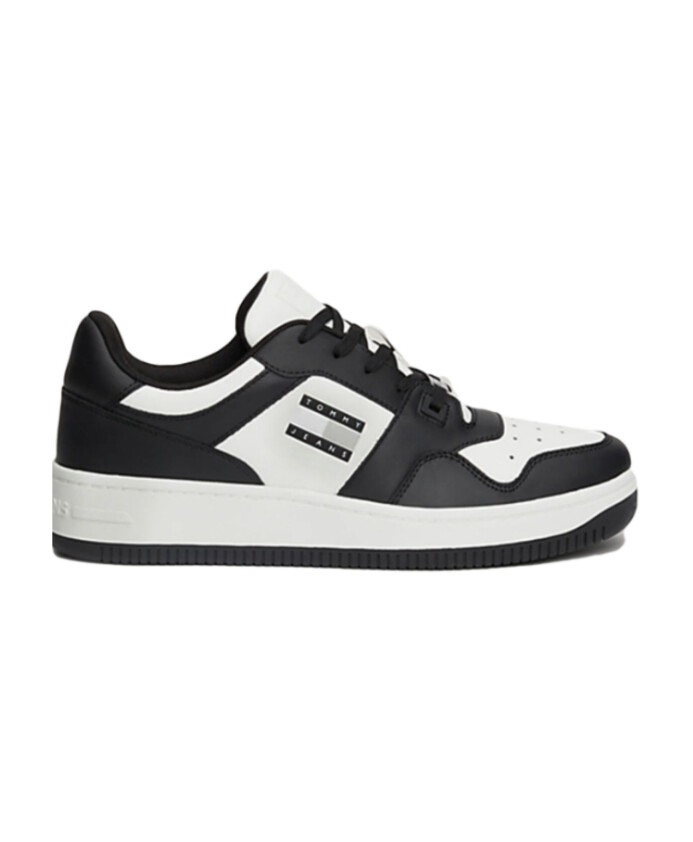 casual-sneakers-for-men-and-women