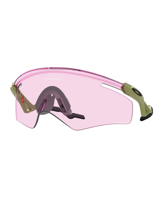 stylish-sunglasses-with-wide-lenses