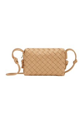 almond-gold-mini-taske