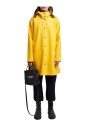 impermeable-jaune-a-ligne-a-mosebacke