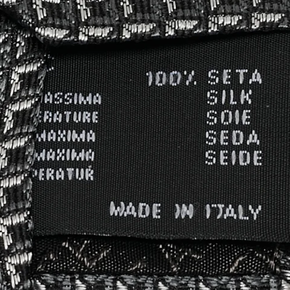 Versace Pre-owned Silk tops Gray Heren