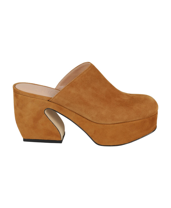 elegants-talons-en-daim