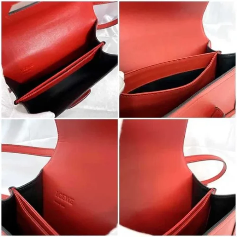 Loewe Pre-owned Leather crossbody-bags Red Dames