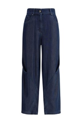 stylish-wide-leg-jeans