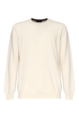 stylish-sweater-with-round-neckline