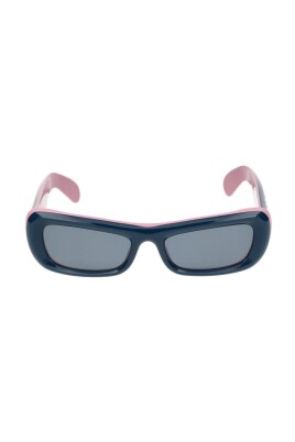 green-sunglasses-stylish-model