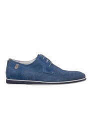 Scarpe allacciate
