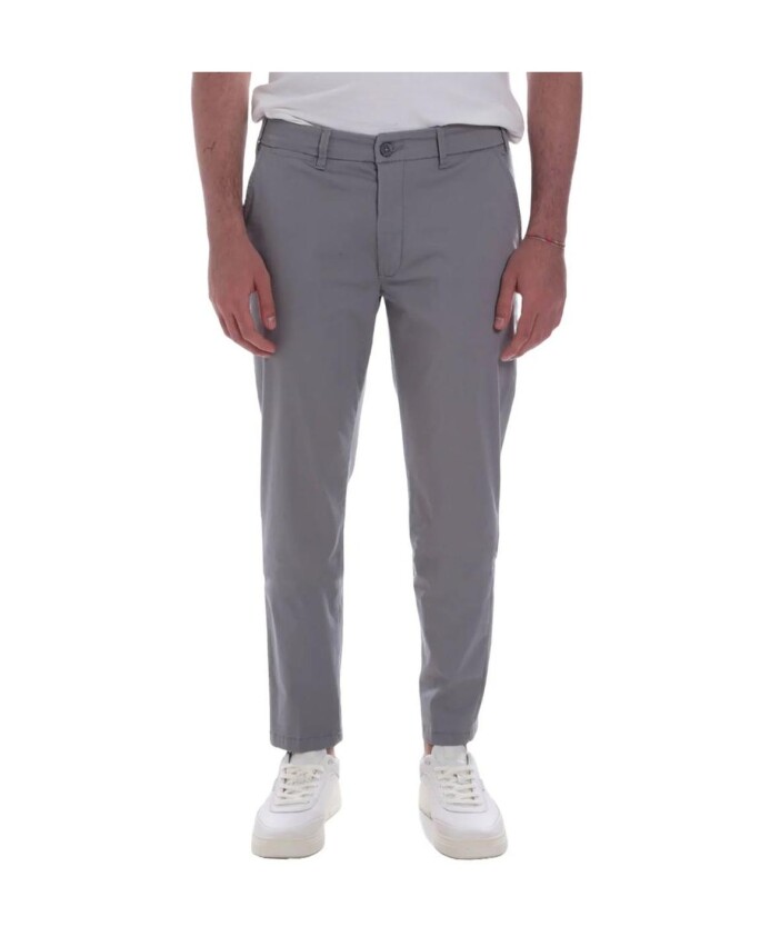 grijze-chino-broek