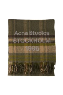 check-logo-scarf-wide