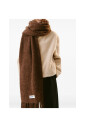 echarpe-marron-a-franges-enveloppante