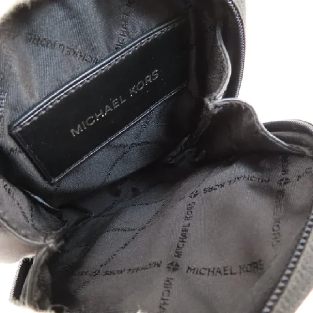 Michael Kors Pre-owned Fabric shoulder-bags Black Dames