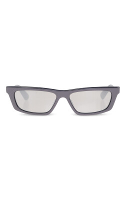 grey-sunglasses-trendy-fashion-eyewear