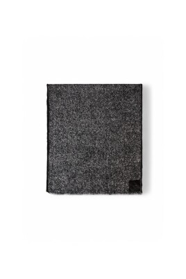 elegant-minimalist-winter-scarf