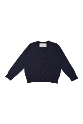 elegant-cardigan-jacket-with-distinctive-buttons