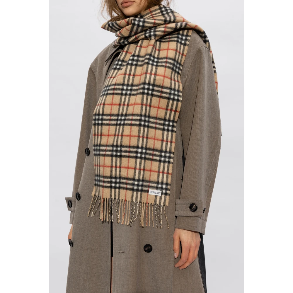 Burberry Wollige Sjaal Beige Unisex
