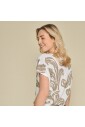 pull-blanc-a-motif-vert