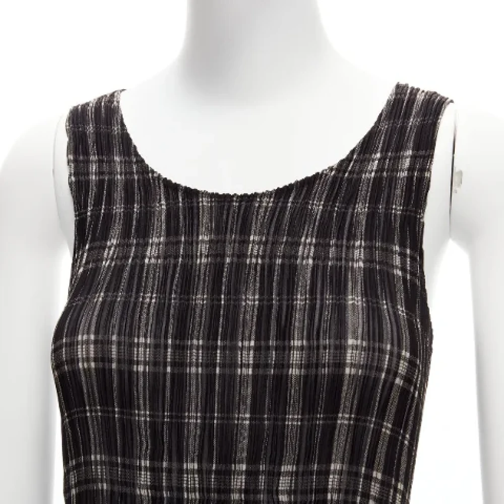 Issey Miyake Pre-owned Polyester tops Black Dames
