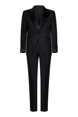 black-blazer-and-trousers-set