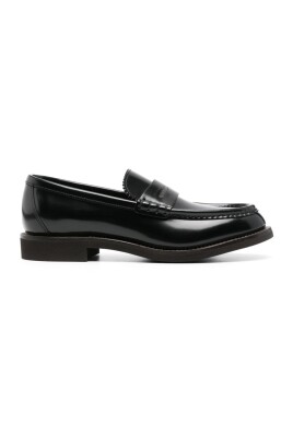 chaussures-plates-noires-avec-chaine-monili