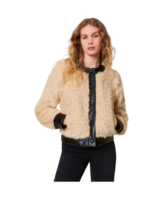veste-en-fausse-fourrure-avec-texture-astrakan