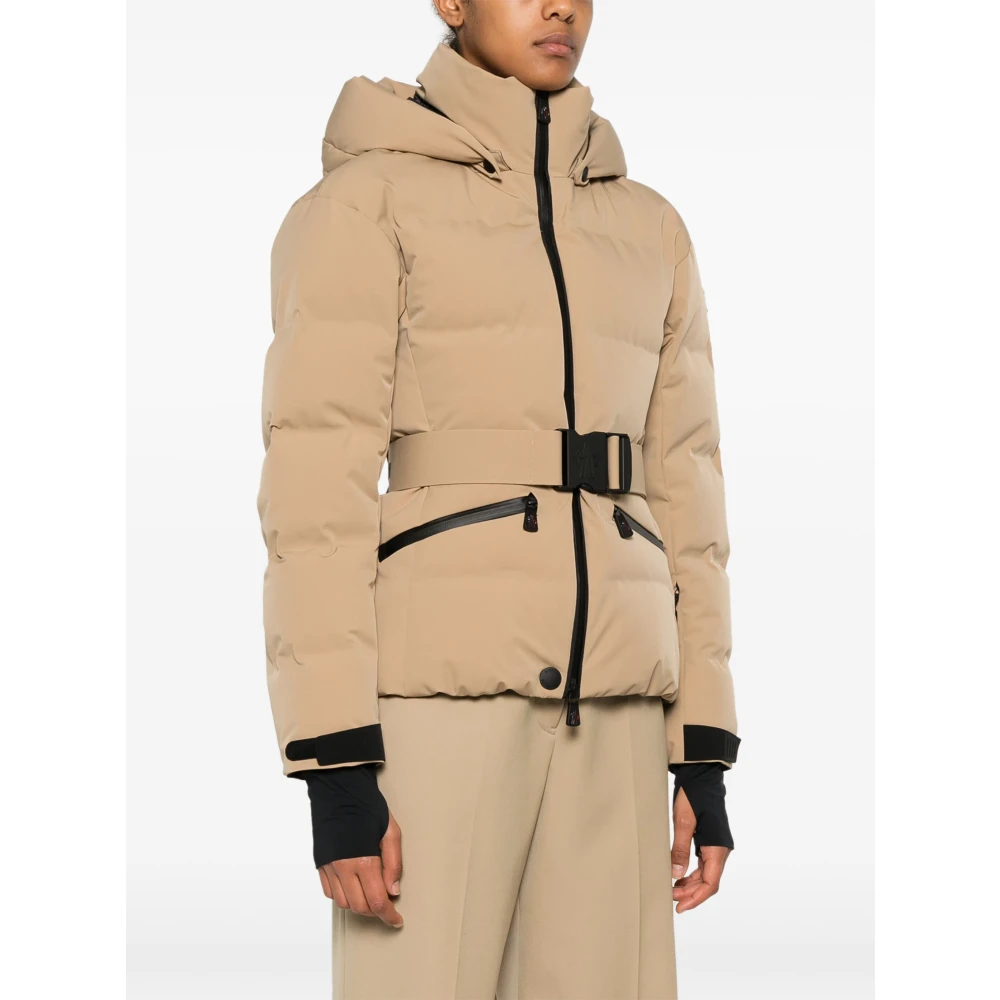 Moncler Stijlvolle Winterjassen voor Mannen Beige Dames