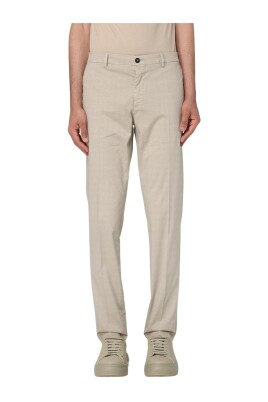 beige-linen-trousers-modern-fit
