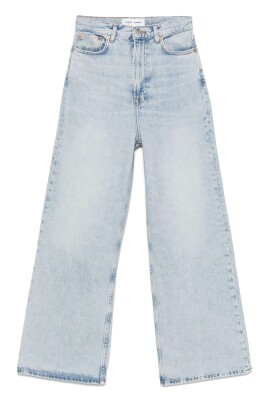 frozen-snow-rebecca-jeans
