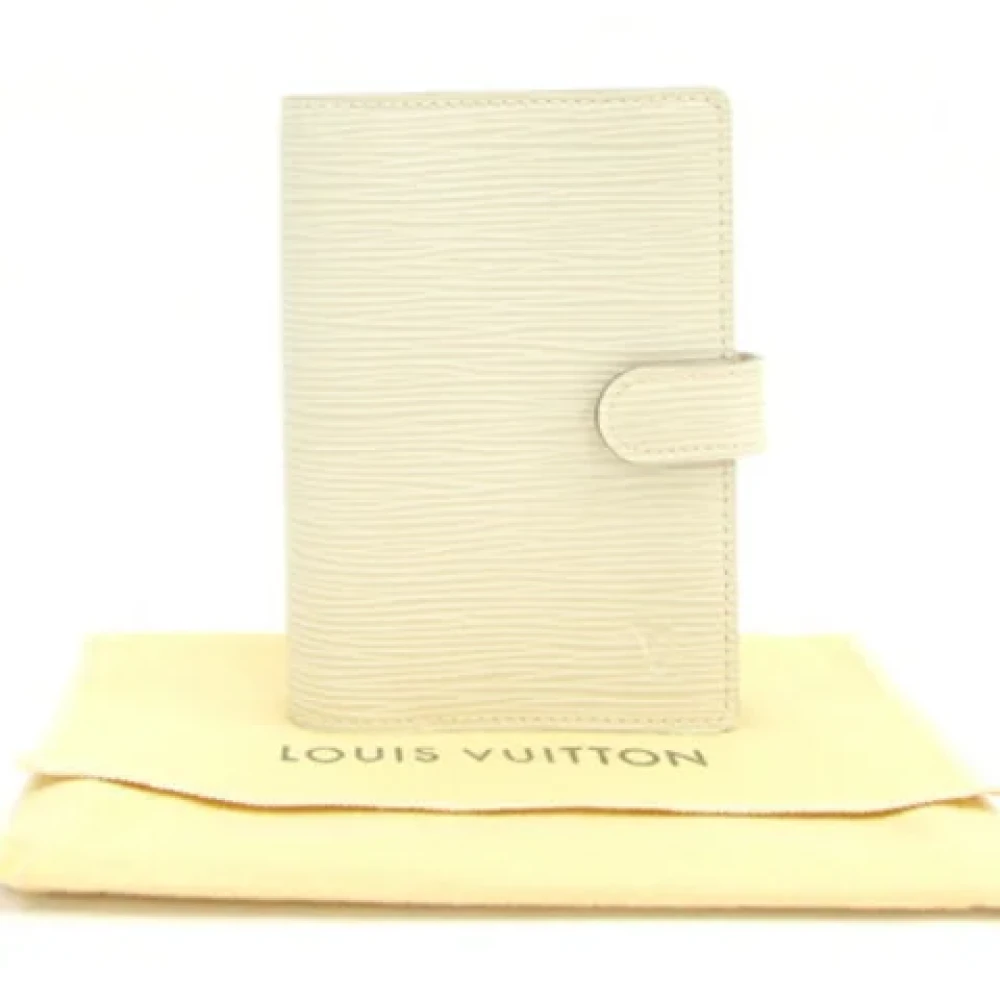 Louis Vuitton Vintage Pre-owned Fur wallets White Dames