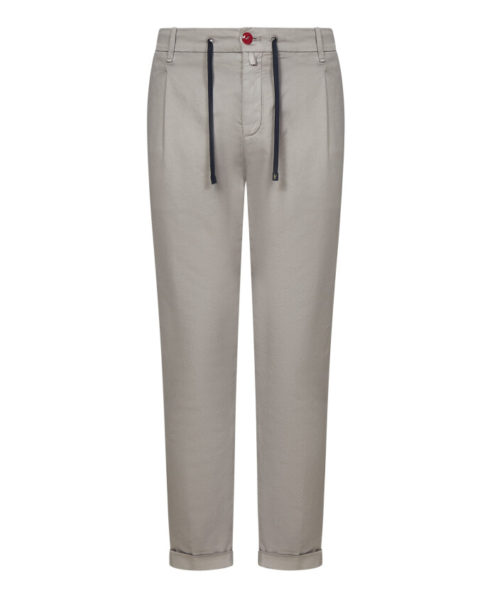 grijze-broek-stijlvol-model