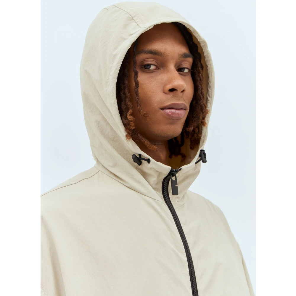 Burberry Equestrian Knight Nylon Hoodie Beige Heren