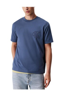 logo-applique-t-shirt