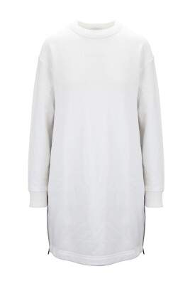 robe-pull-avec-fermeture-eclair-et-details-iconiques