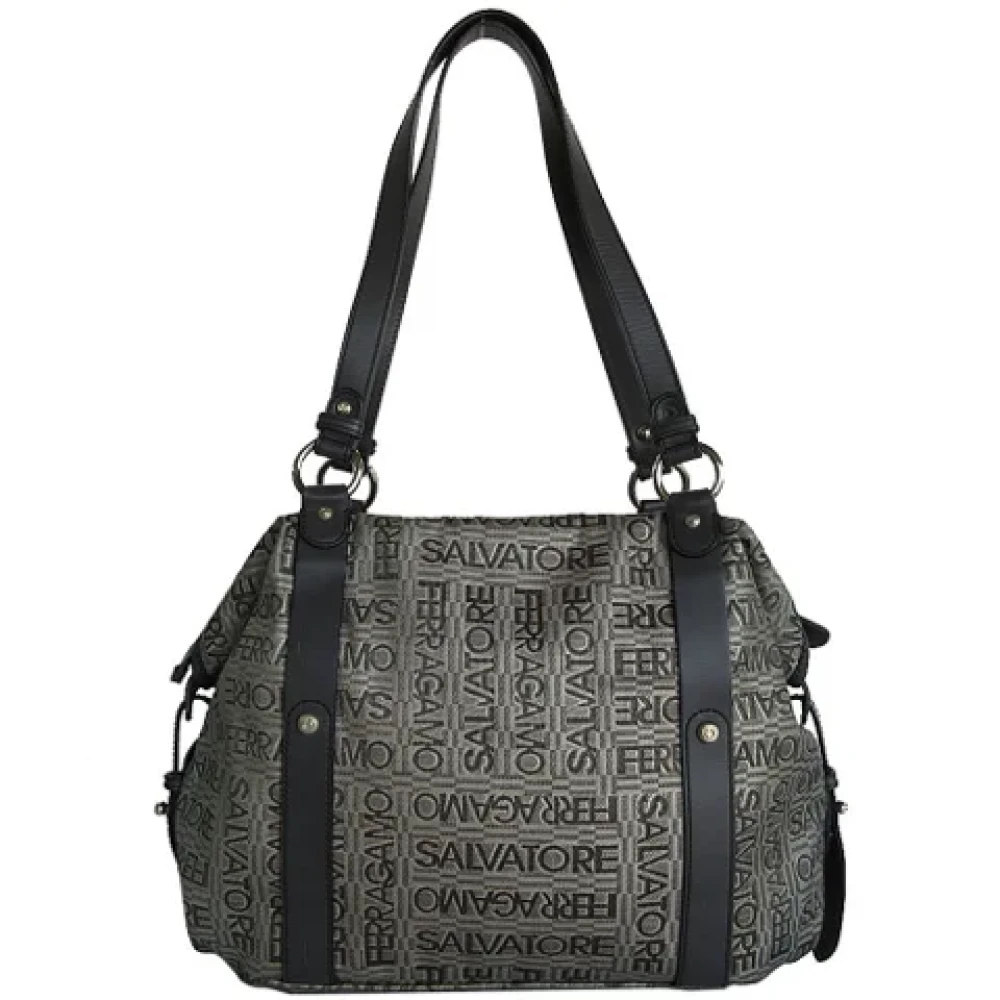 Salvatore Ferragamo Pre-owned Canvas shoulder-bags Gray Dames