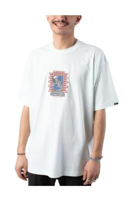 skull-window-t-shirt-hint-of-mint