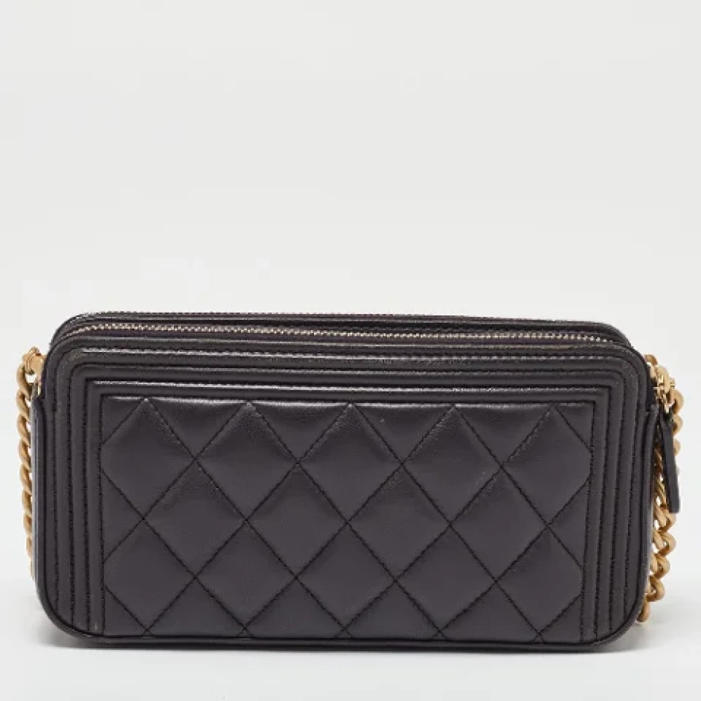 Chanel Vintage Pre-owned Leather clutches Gray Dames