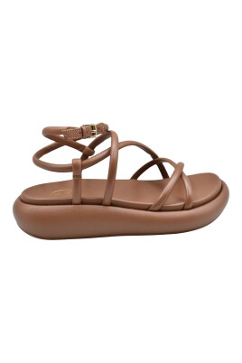 cinnamon-leather-sandals