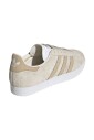 sneakers-beige-en-daim-style-elegant