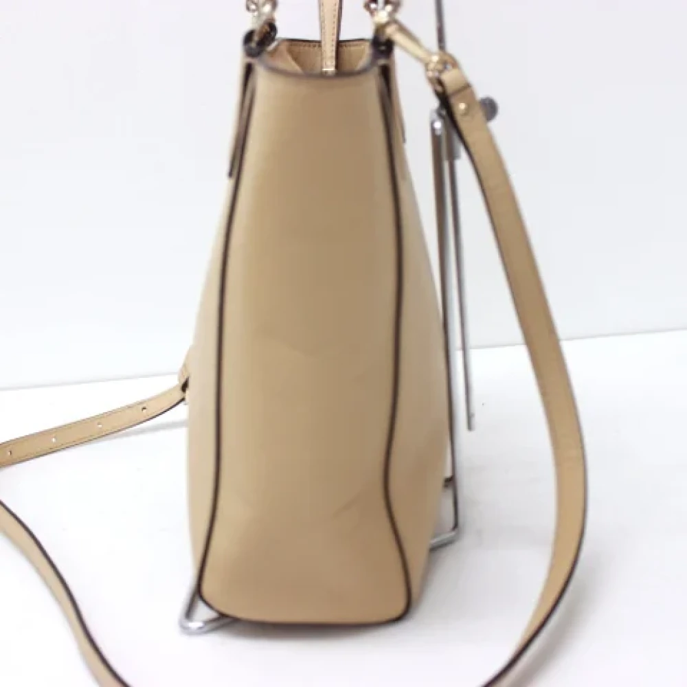 Coach Pre-owned Leather handbags Beige Dames