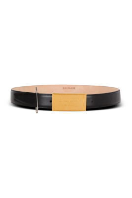 ceinture-en-cuir-avec-epingle-a-nourrice