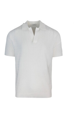 white-ribbed-t-shirts-and-polos