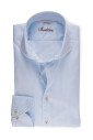 chemise-decontractee-a-rayures-bleu-clair