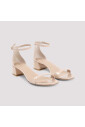 leren-sandalen-nude-and-neutrals