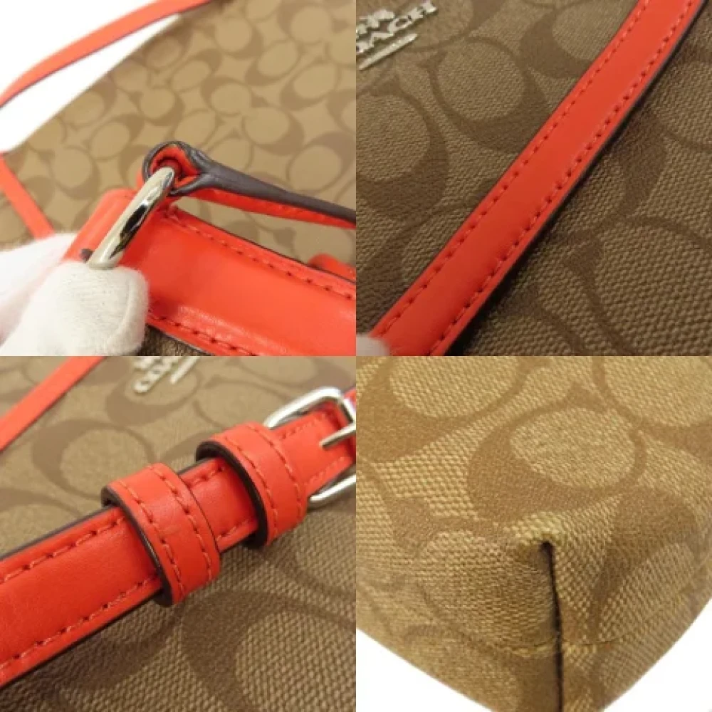 Coach Pre-owned Plastic shoulder-bags Brown Dames