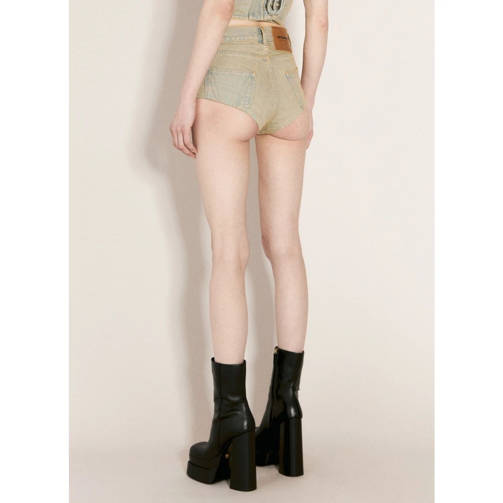Vetements High-rise Denim Hot Shorts met Logo Patch Beige Dames