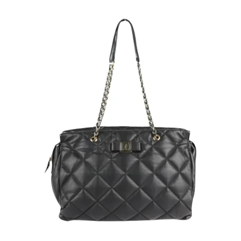 Salvatore Ferragamo Pre-owned Leather shoulder-bags Black Dames