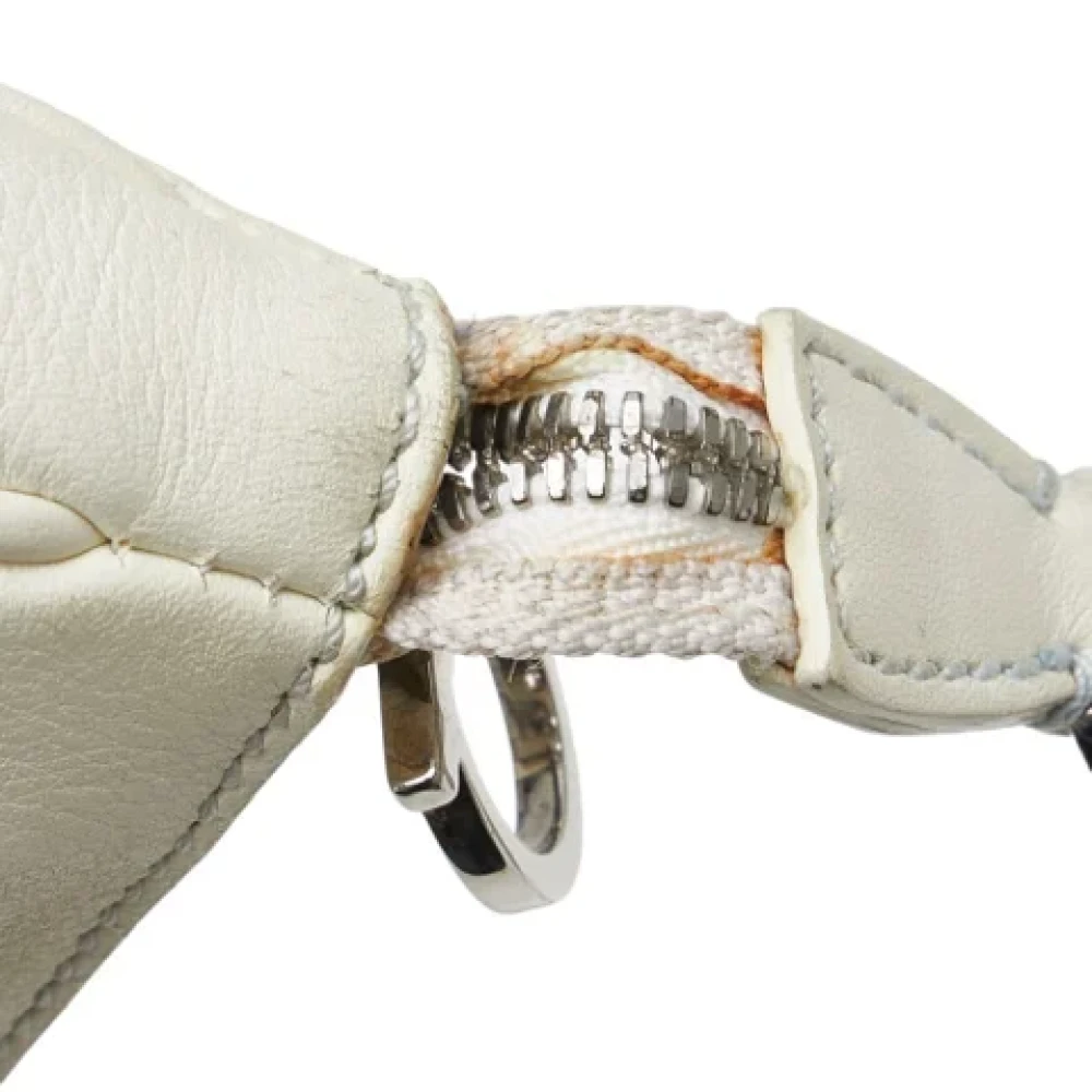 Salvatore Ferragamo Pre-owned Leather shoulder-bags White Dames