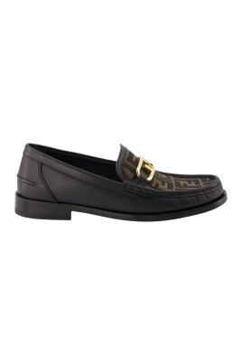 lader-slip-on-loafers-med-metall-detalj